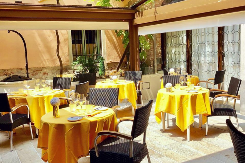 Garden - La Caravella Restaurant