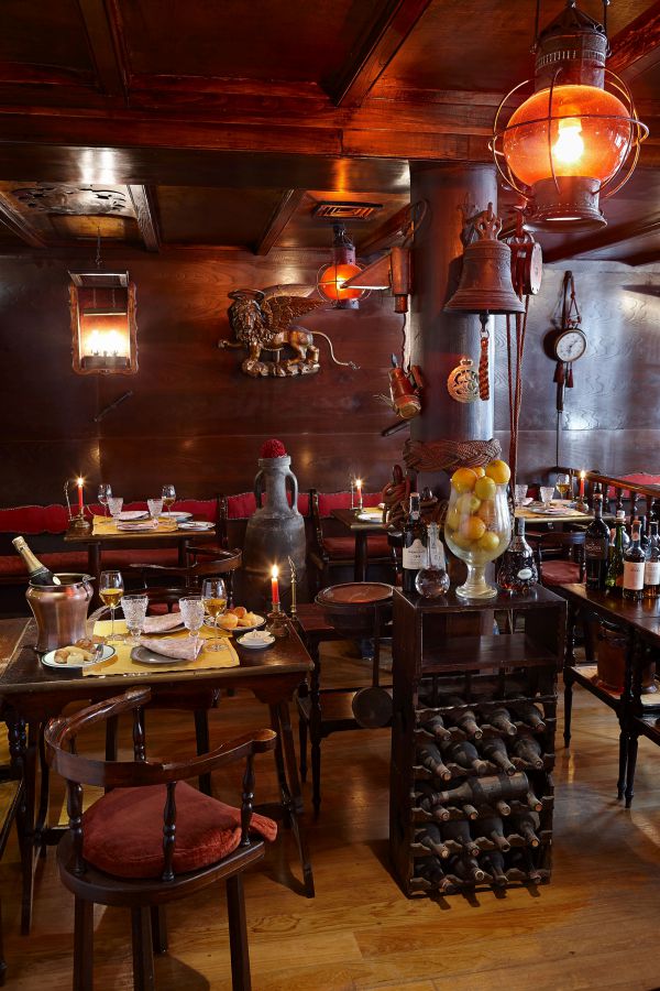 sala storica ristorante La Caravella